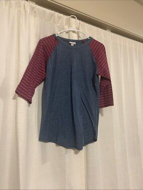 LuLaRoe Blue Raglan Tee with Burgundy Striped Sleeves